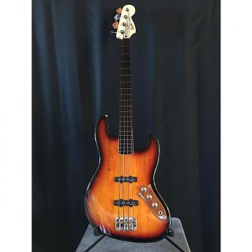 Custom Squire &quot;Fretless&quot; Jazz Bass 3-Color Sunburst w/ Rosewood Fretboard and Fender Hardshell Case - Mint