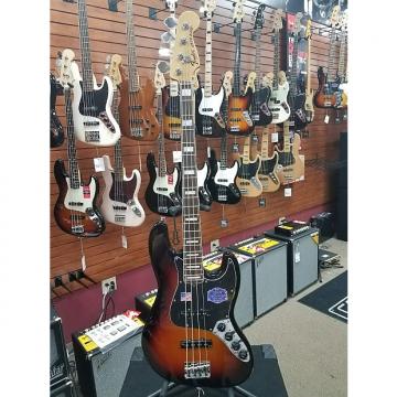 Custom Fender American Deluxe Jazz Bass  3 Tone Sunburst