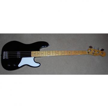 Custom Fender  Squier Cabronita Bass -like new condition w/ hardcase 2013 black