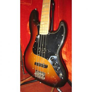 Custom 1976 Fender® Jazz Bass®