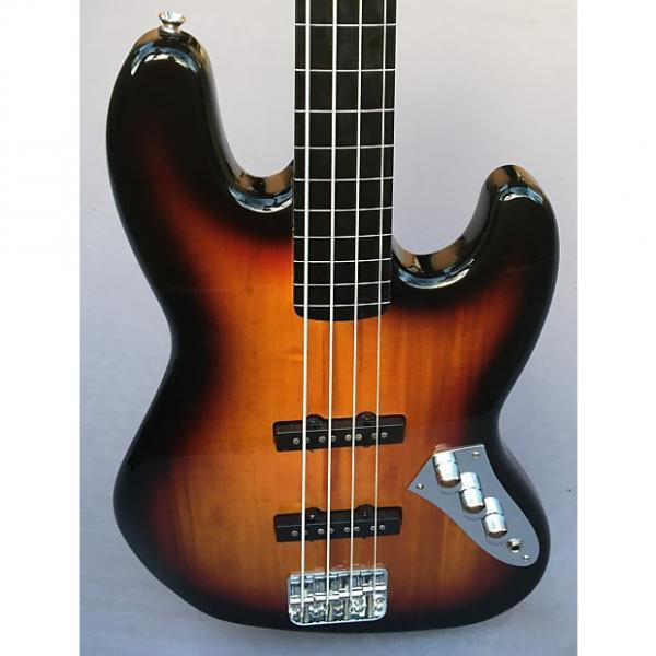 Custom Squier r Vintage Modified Fretless Jazz Bass In 3-Color Sunburst #1 image