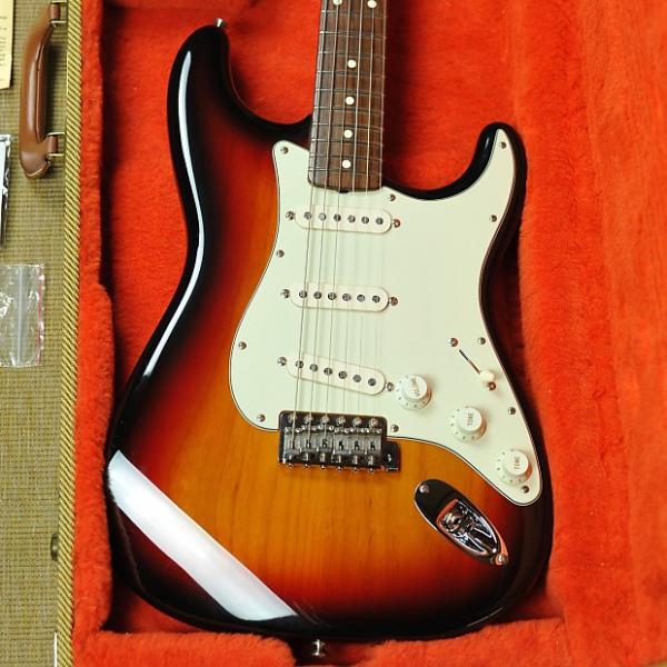 Custom Fender '62 American Vintage Reissue Stratocaster - AVRI - Sunburst #1 image